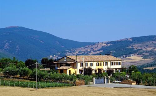  Bioagriturismo Sant'Elia, Calvello bei Corleto Perticara