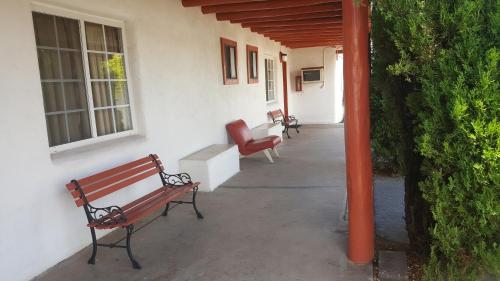 Cottonwood Court Motel - image 2
