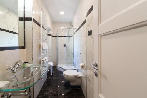 Hotel California - image 13