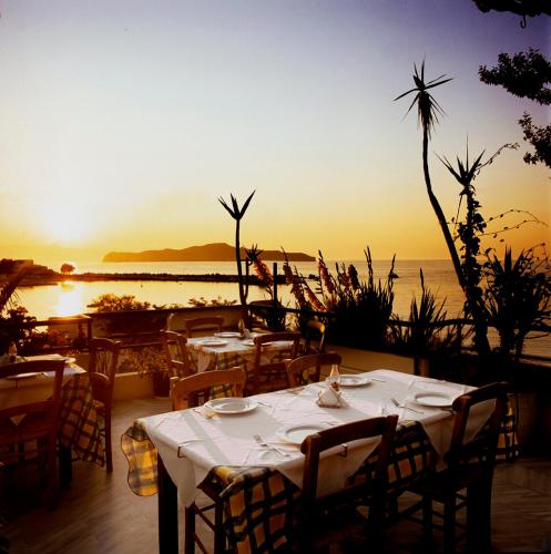 Akasti Hotel - image 4