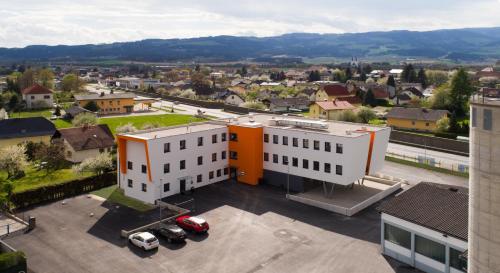 AIS Center - main image