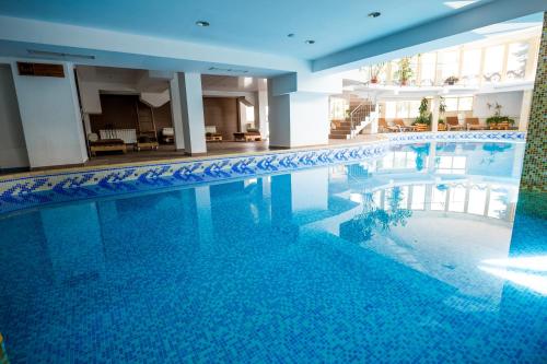 Snezhanka Hotel - Half Board - image 5