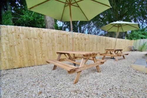 FREE Parking, Stylish and Spacious Bungalow, Bath (zdjęcie 8)