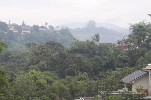 De Hill Villa – Bandung, KY