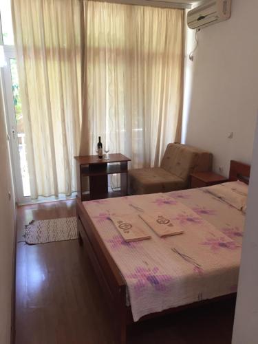 Double Room with Extra Bed image 10