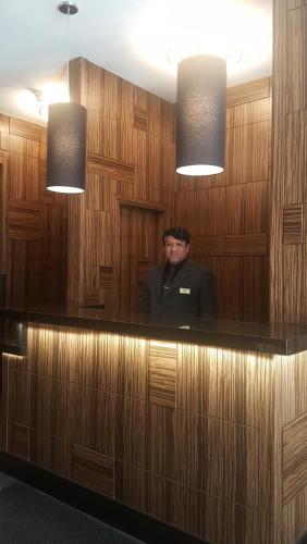 ロビー, アメリカーナ イン (Americana Inn) in ニューヨーク（NY）