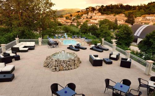 Hotel Benessere Villa Fiorita - Tap to explore photos