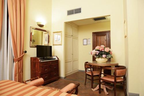 La Casa Del Garbo - Luxury Rooms & Suite - image 14