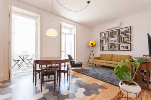 FLH Bica Modern Flat with View, Lisabon