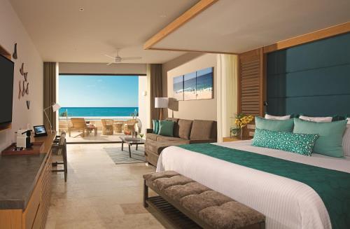 Preferred Junior Suite Swim Out Ocean View - King Bed - All Inclusive