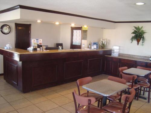 Létesítmények, Navasota Inn in Navasota (TX)