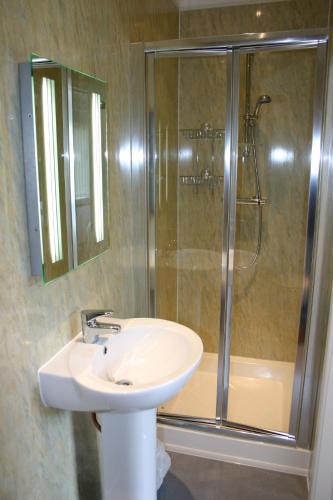 Fair Winds Guest House - image 11