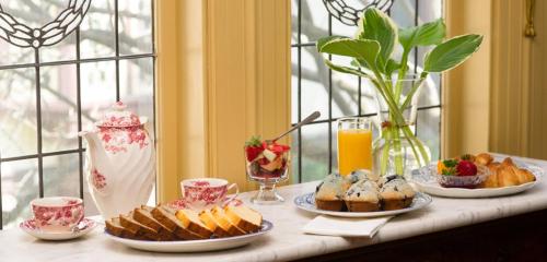 Thornhedge Inn - image 2