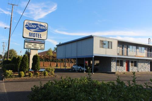 Silver Sands Motel