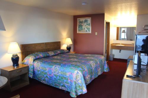 Silver Sands Motel - image 13