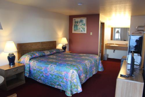 Silver Sands Motel - image 7