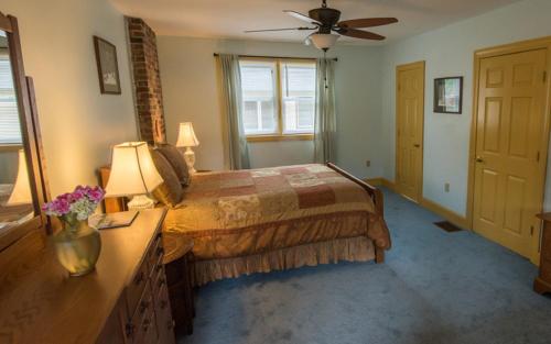 Thornhedge Inn - image 3