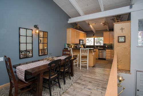 Canyon Lodge Properties by 101 Great Escapes - image 3
