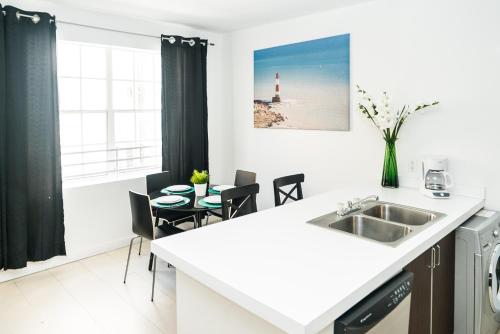 Sage on Ocean Drive Apartments - image 7