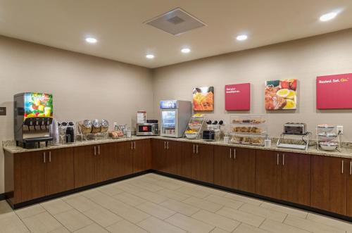 Comfort Suites Loveland - image 17