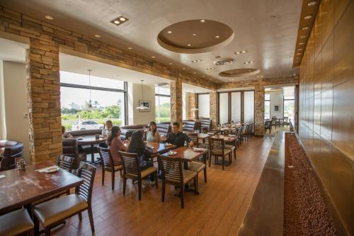レストラン, ロイヤル オーキッド グァム ホテル (Royal Orchid Guam Hotel) in グアム