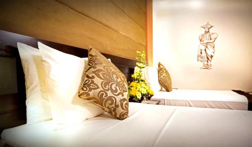 Kandy City Hotel by Earl's image 8