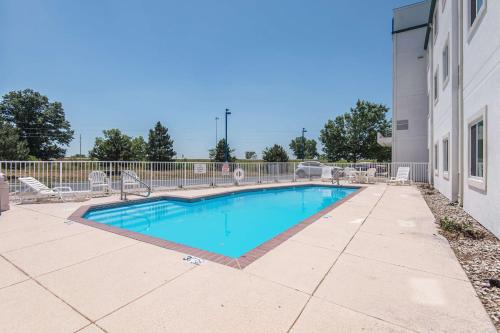 Motel 6-Junction City KS - image 3