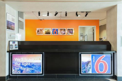 Lobby, Motel 6 Cedar City, UT in Cidade Cedar (UT)