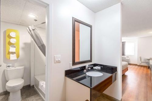 Motel 6 Lawrence