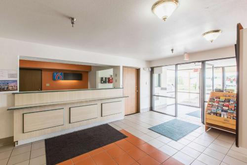 Motel 6 Omaha - Central – Omaha, NE