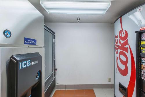 Motel 6 Omaha, NE - Central - 편의 시설/서비스