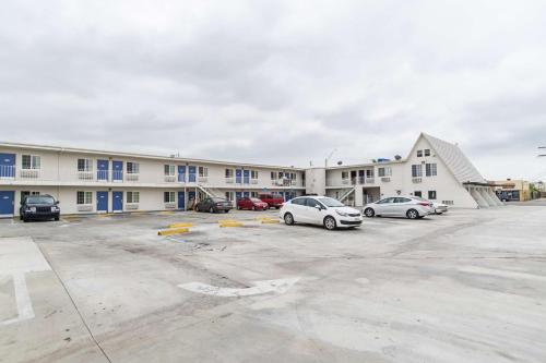 Motel 6-Long Beach, CA - International City in Long Beach, USA