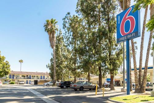 Motel 6 Riverside, CA - UCR East