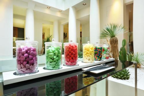 Select Hotel - image 2