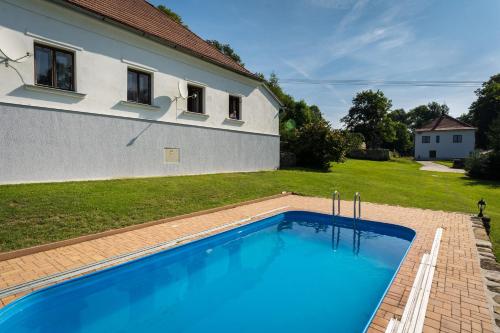 Holiday home in Bezděkov/Chotěbor 1393