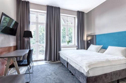1 queen bed