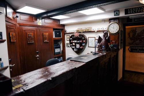 106974705 The Black Boy Inn