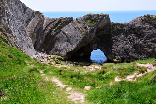 Lulworth Cove Inn