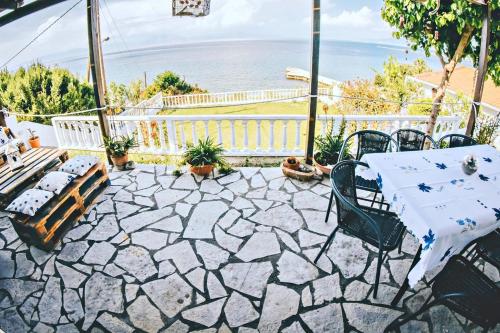 Villa Galanis by the sea - Accommodation - Niforeika