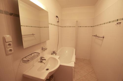 Hotel U Divadla - image 3