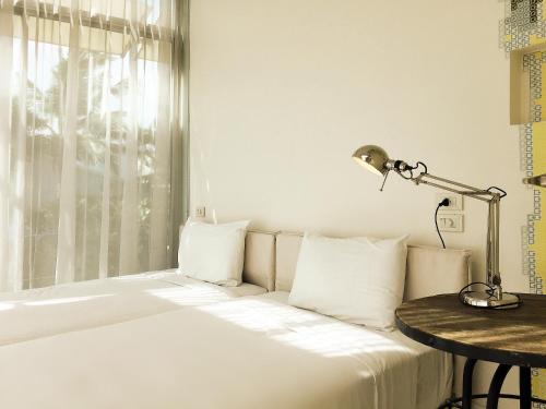 Refillnow! Hostel Room Type - Budget Twin Room