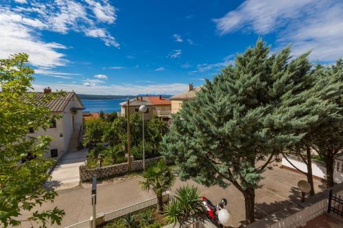  Three-Bedroom Apartment Crikvenica near Sea 4, Unterkunft in Sopaljska