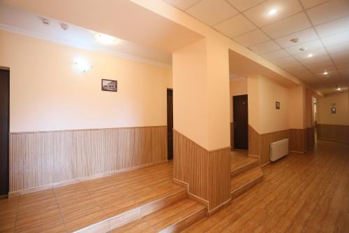 Praktik Hotel & Restaurant - image 2
