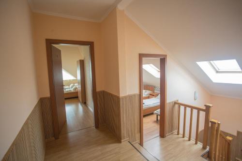 Praktik Hotel & Restaurant - image 9