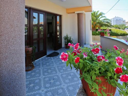 Two-Bedroom Apartment in Zadar II in Smirić