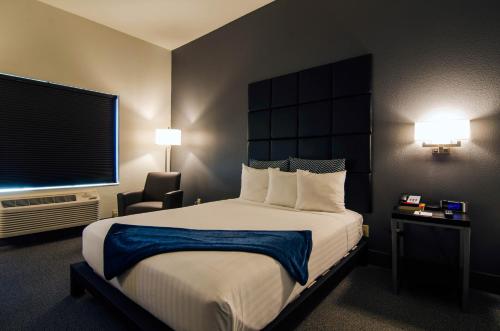 Wood River Inn & Suite - image 4