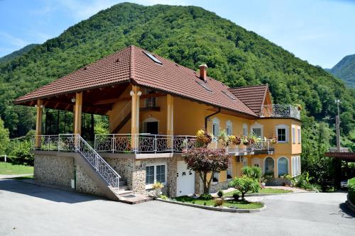 Apartment Sotočje - Dolenja Trebuša