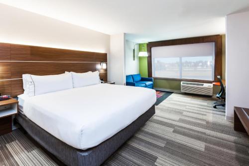 Holiday Inn Express & Suites Tulsa West - Sand Springs, an IHG Hotel