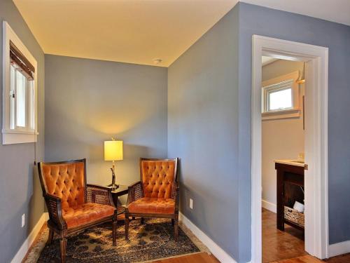 Pitchwood Inn - image 5