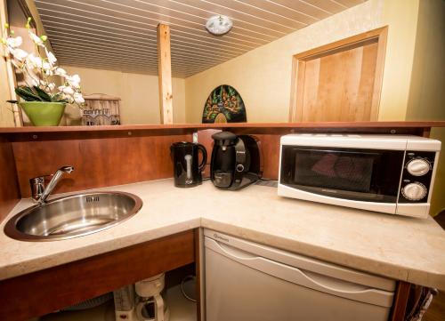 Pension Haus Germania Erfurt Price Address Reviews